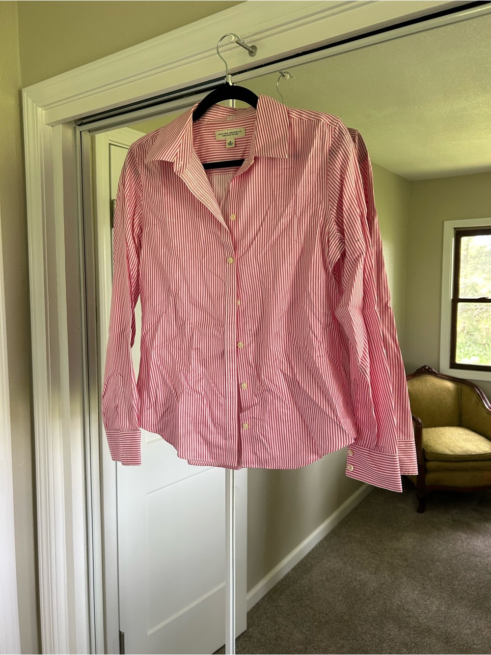 Women’s Banana Republic Pink Striped Button-Down Shirt